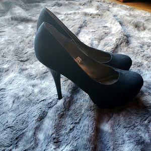 Sexy Mossimo Platform Heels!!